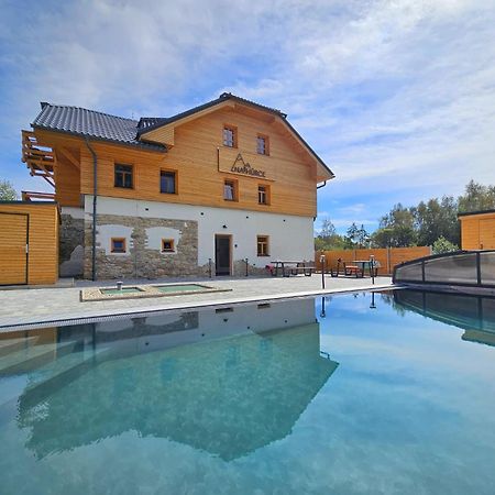 Apartman Na Hurce Horni Plana Luaran gambar