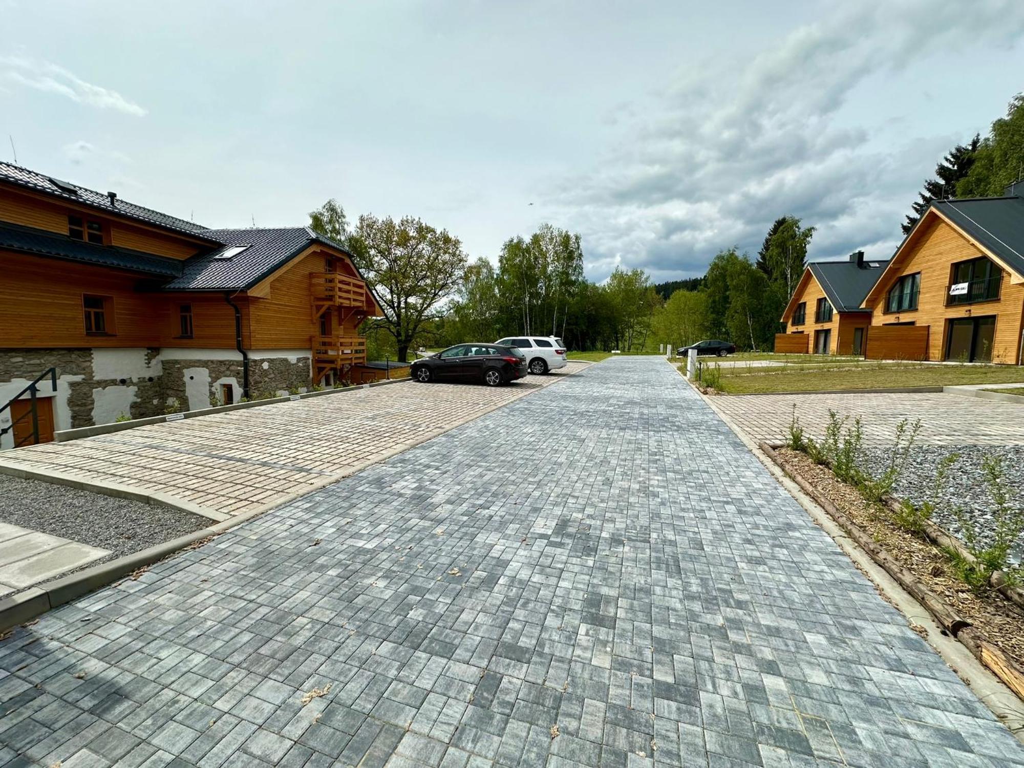 Apartman Na Hurce Horni Plana Luaran gambar